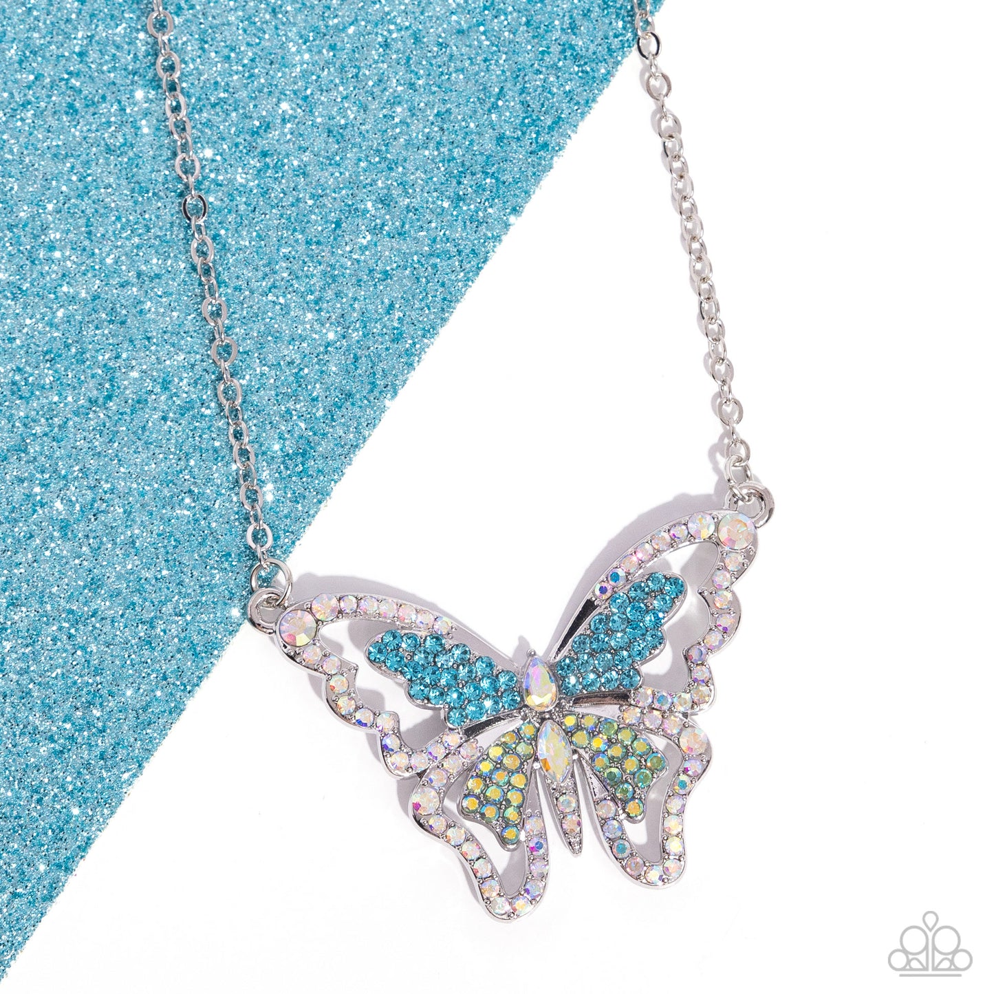 Paparazzi Weekend WINGS - Multi Necklace