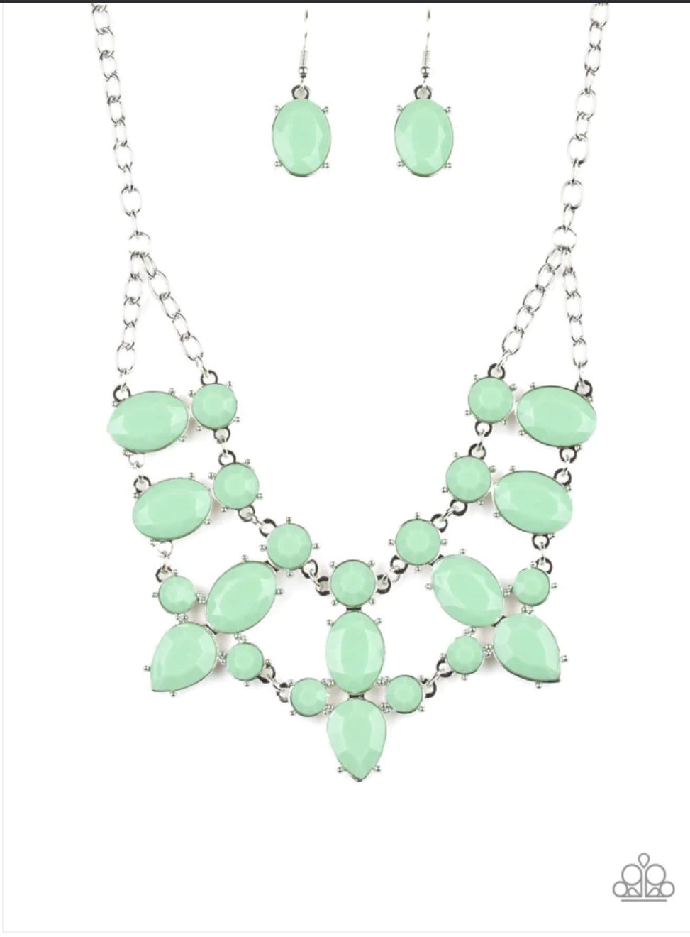 Paparazzi Goddess Glow Green Necklace