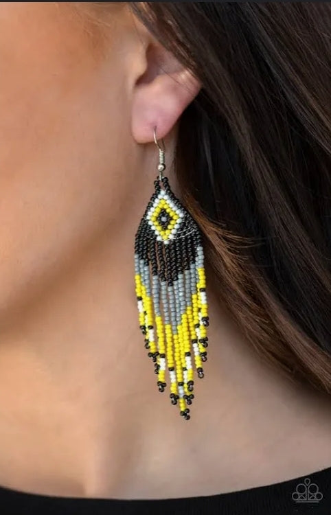 Paparazzi WIND BLOWN WANDERER - MULTI
Earrings