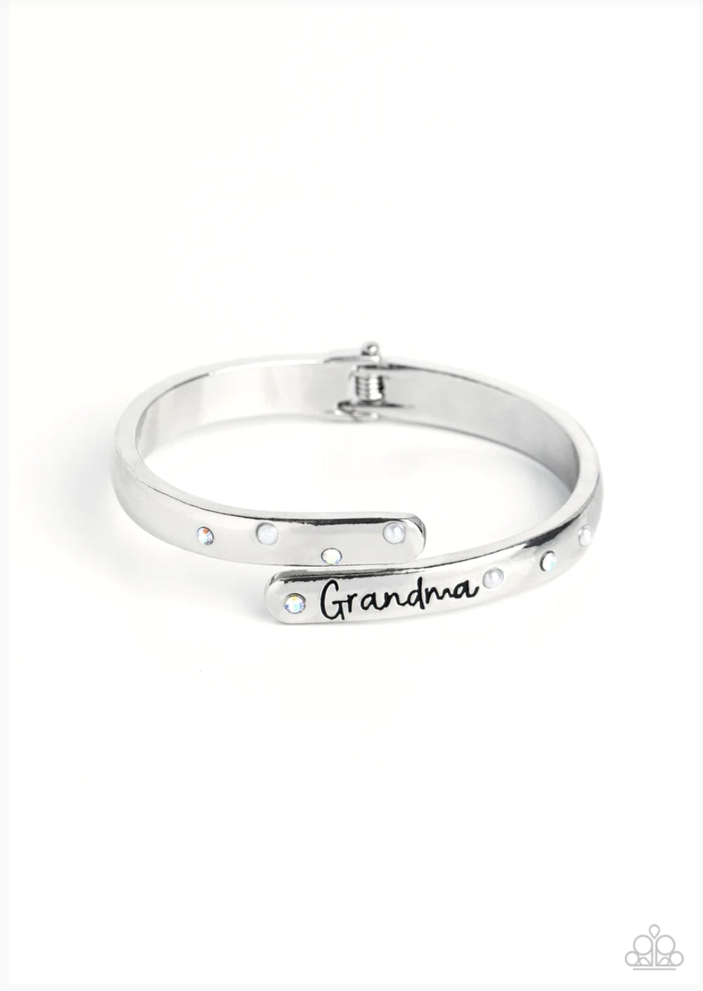 Paparazzi Gorgeous Grandma - White Bracelet