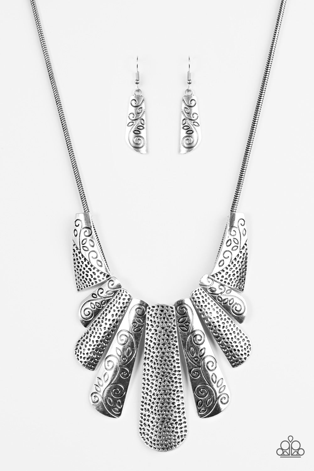 Paparazzi Untamed - Silver Necklace