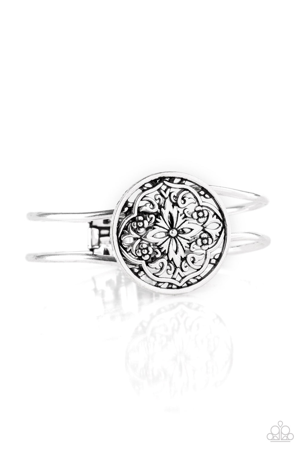 Paparazzi Mandala Majesty - Silver Bracelet