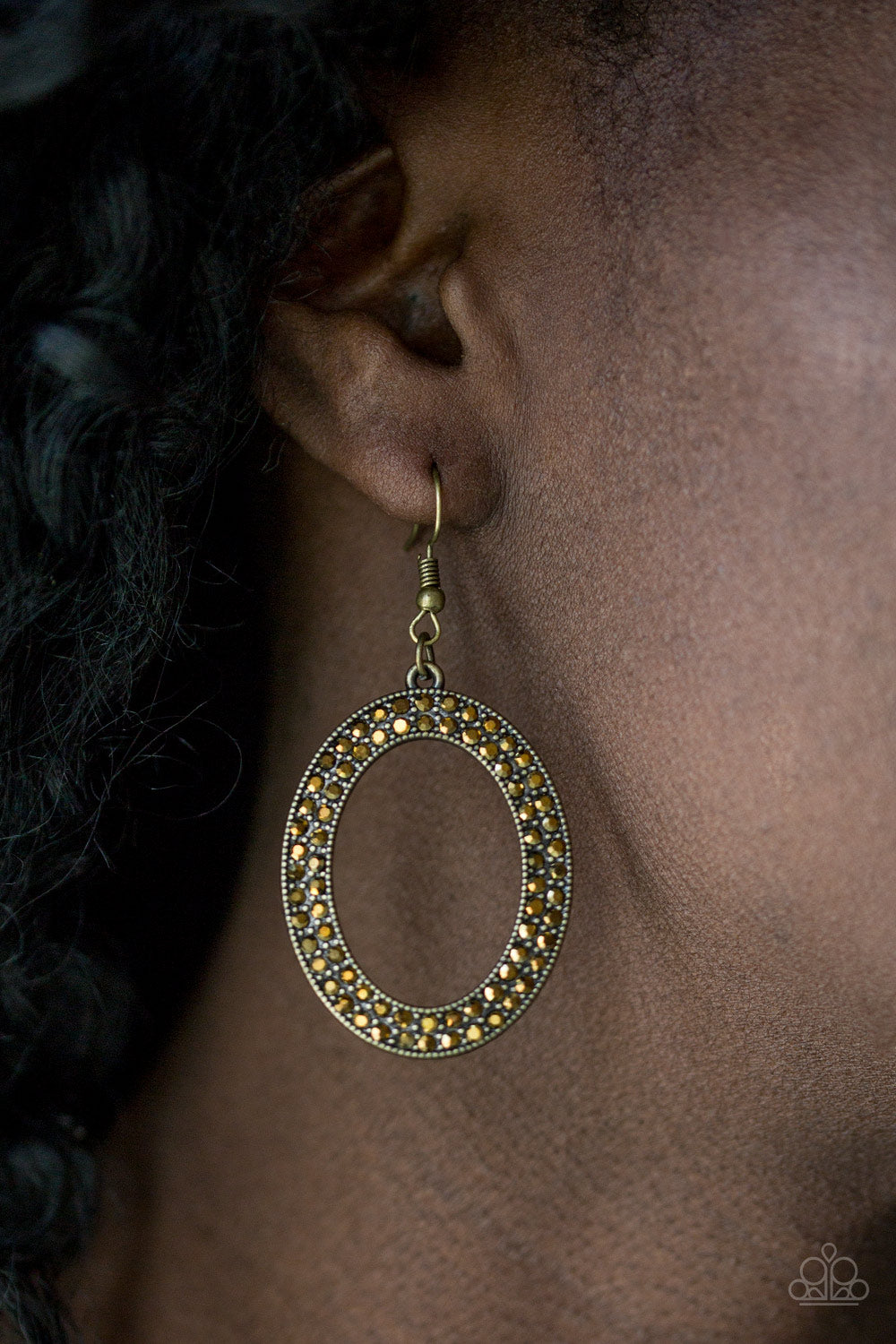 Paparazzi Go Down In Glitter - Brass Earring