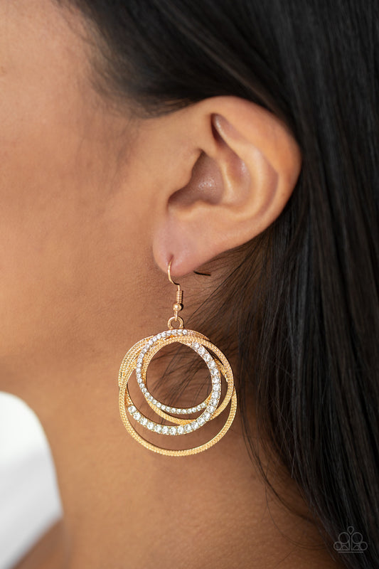 Paparazzi Elegantly Entangled - Gold Earring