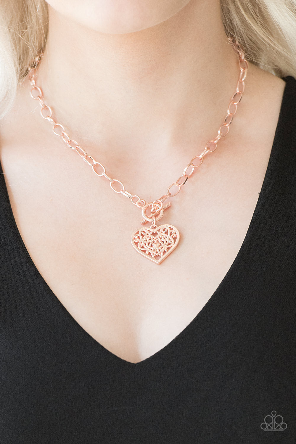 Paparazzi Victorian Romance - Rose Gold Necklace