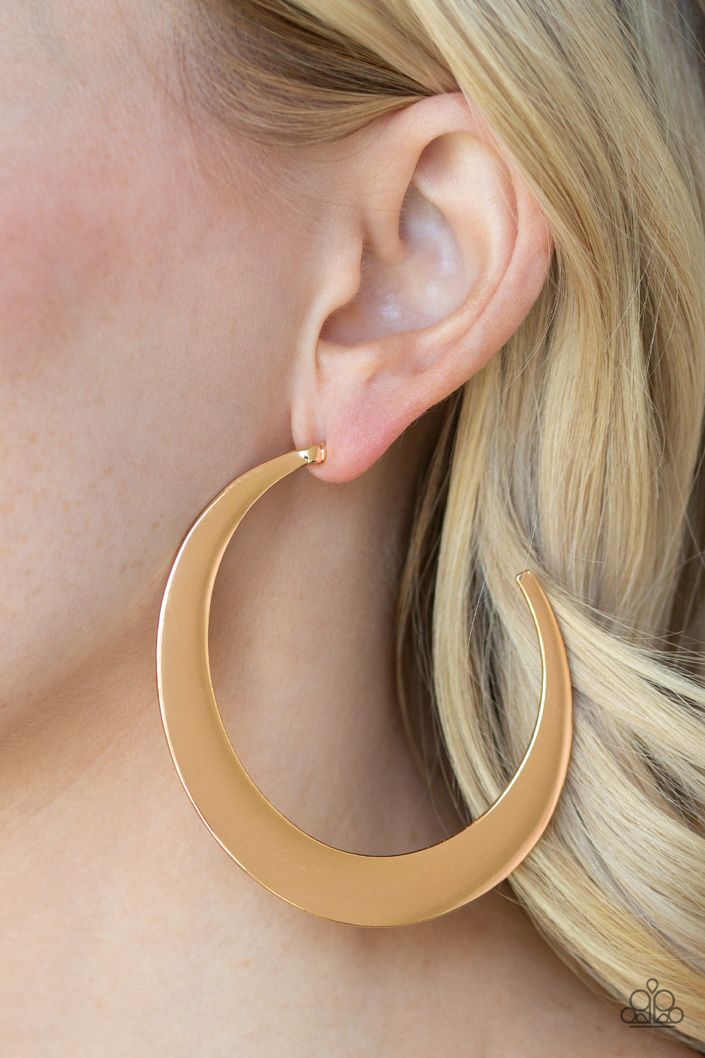 Paparazzi Moon Beam - Gold Earring