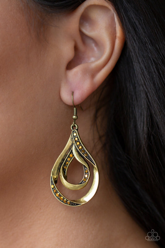 Paparazzi Flavor Of The Fleek - Brass Earring