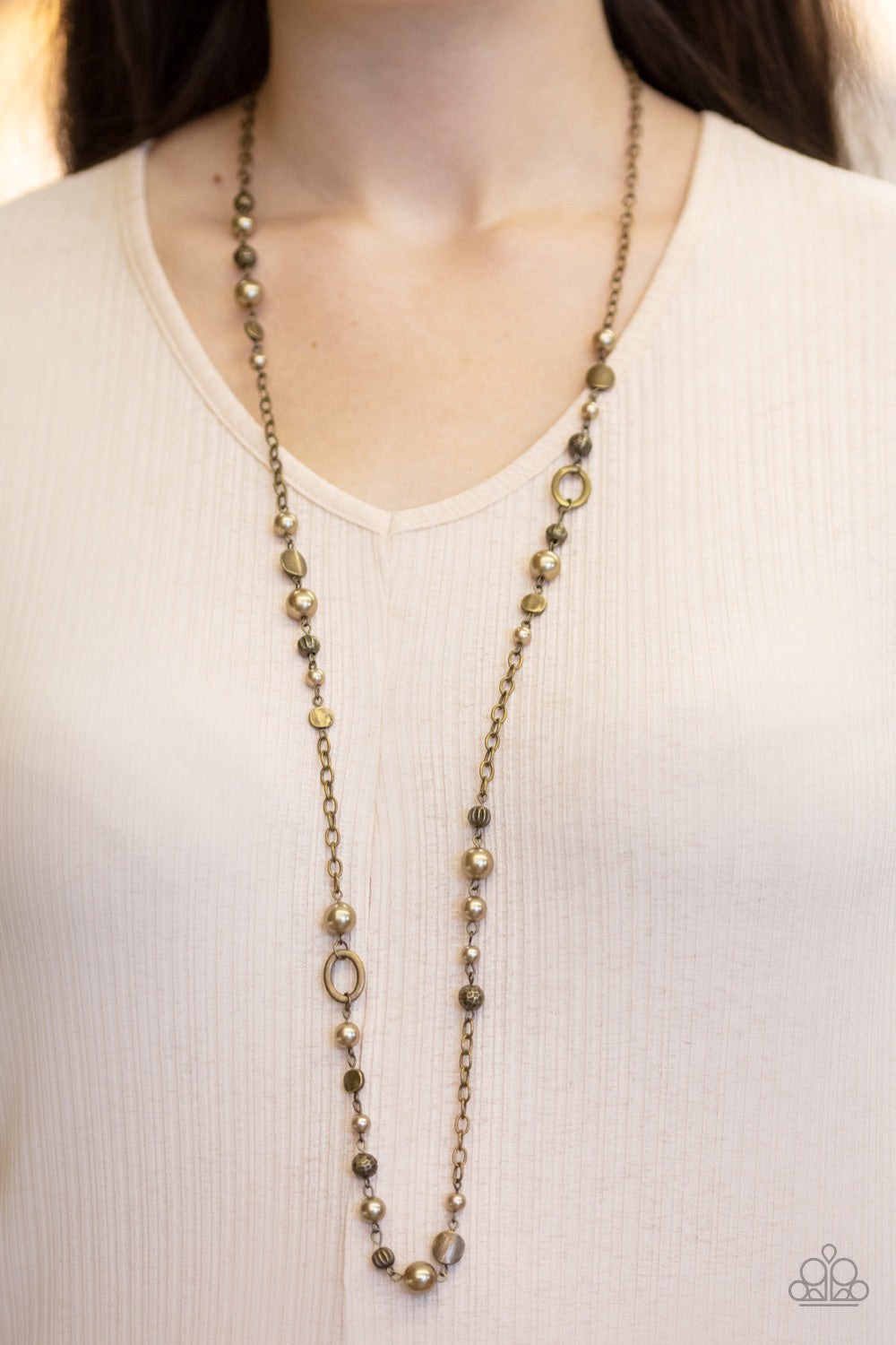 Paparazzi Make An Appearance - Brass Necklace