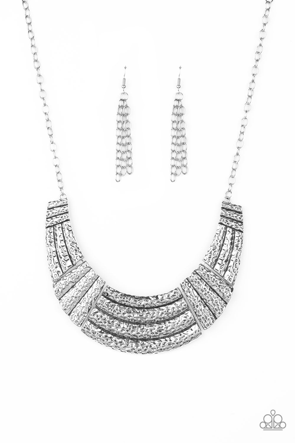 Paparazzi Ready To Pounce - Silver Necklace