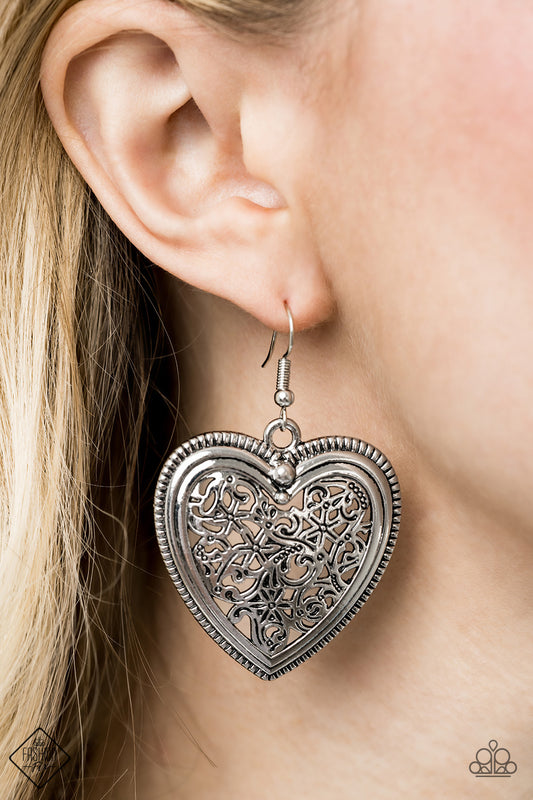 Paparazzi Victorian Devotion Earring