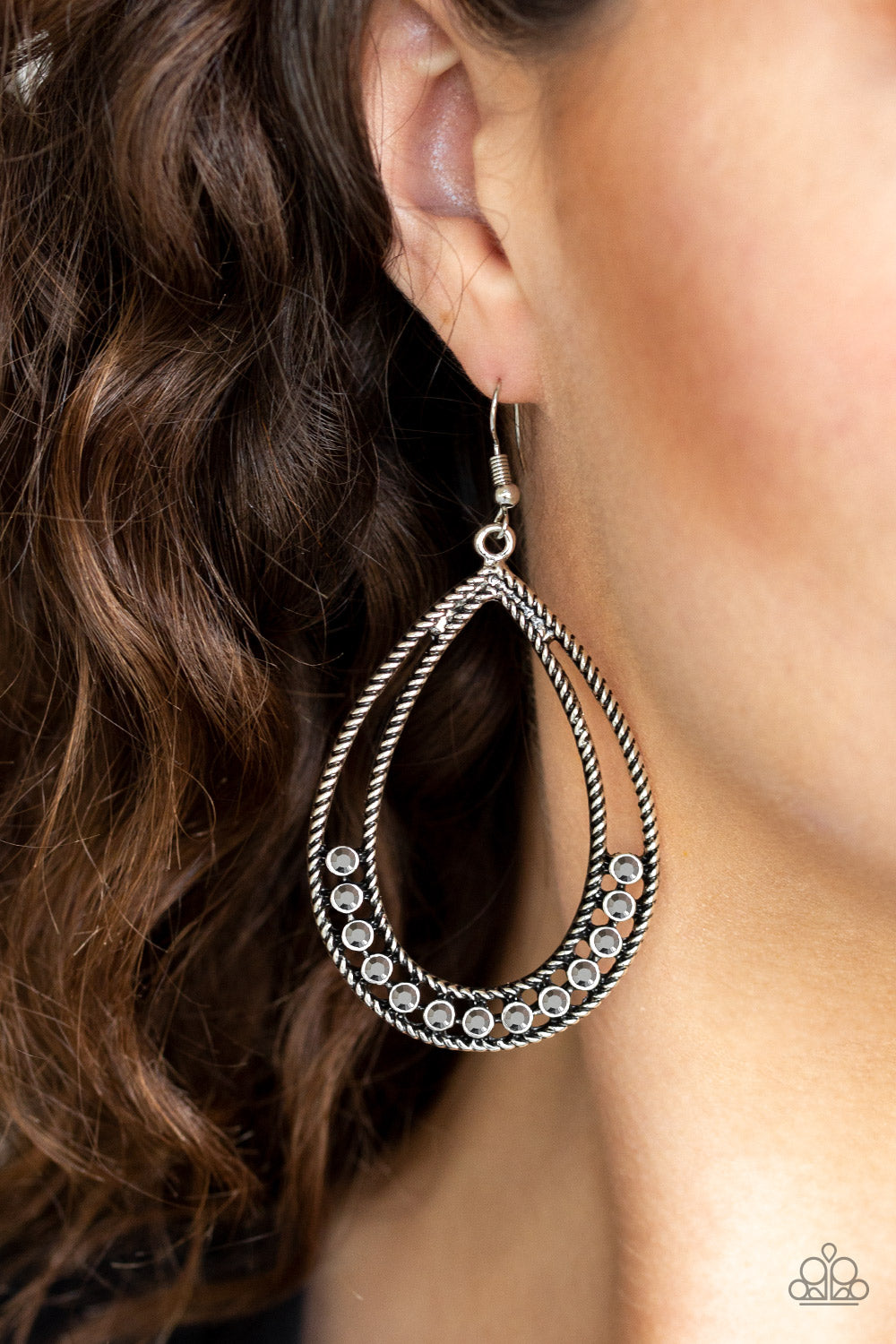 Paparazzi Glitz Fit - Silver Earring