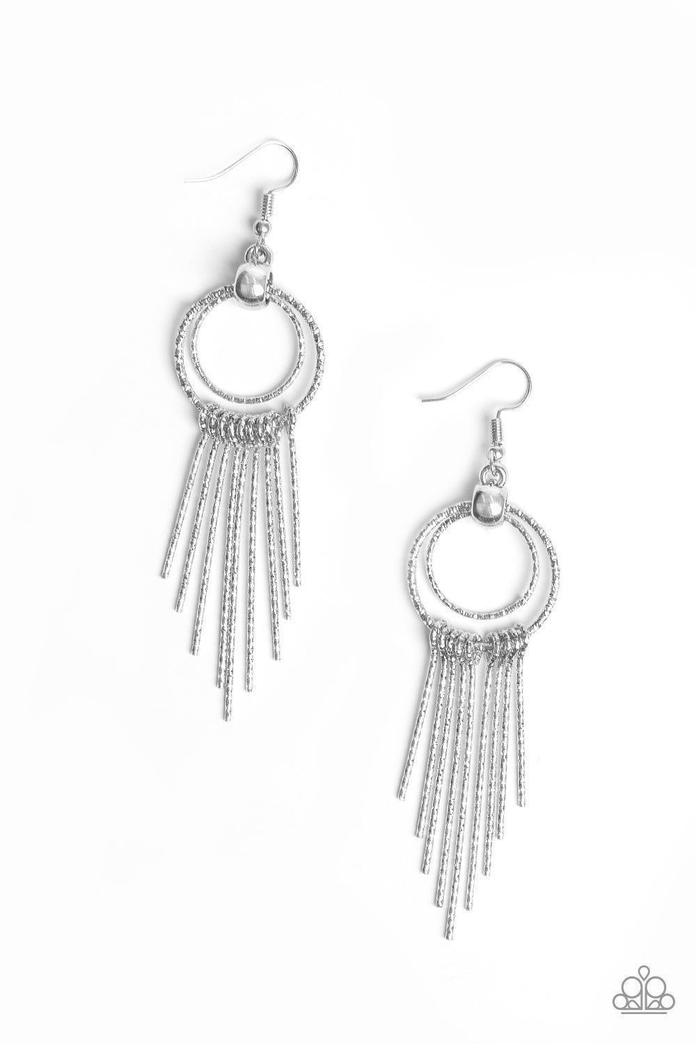 Paparazzi Eye-Catching Edge - Silver Earring