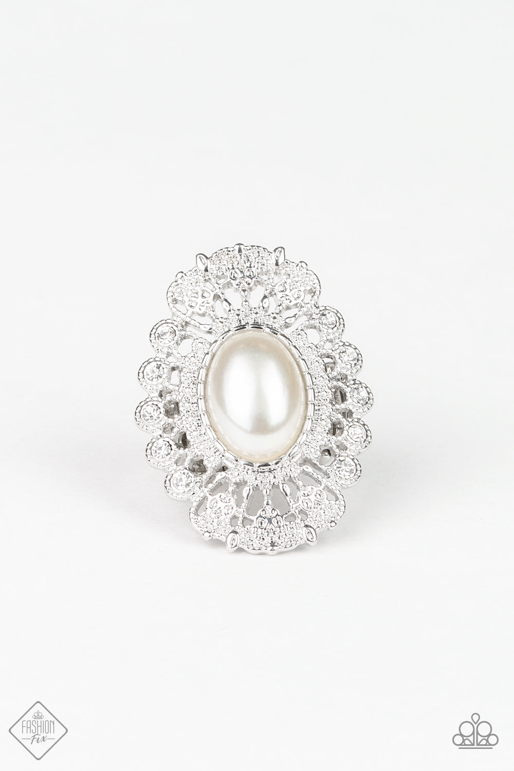 Paparazzi Radiantly Regal Ring