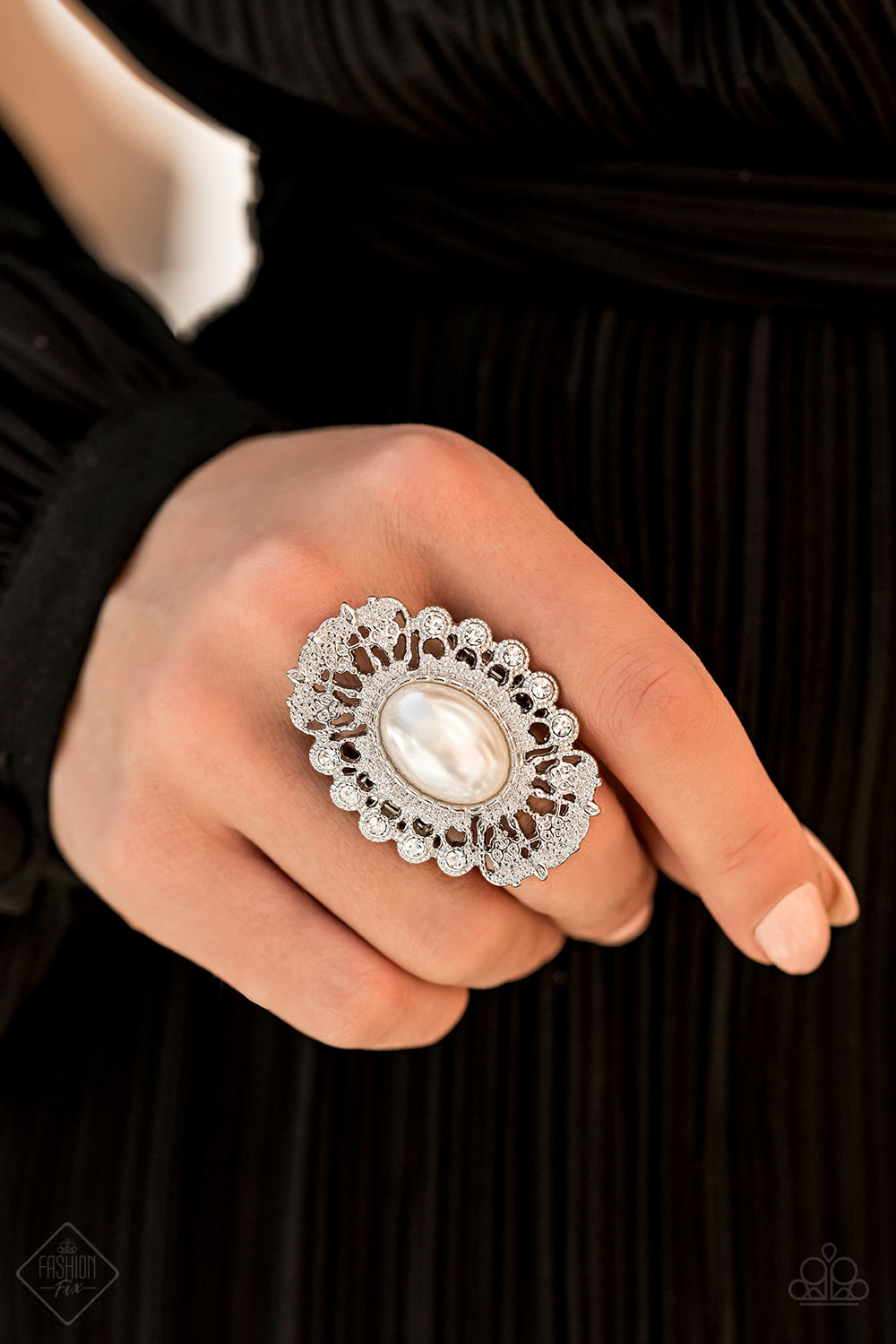 Paparazzi Radiantly Regal Ring