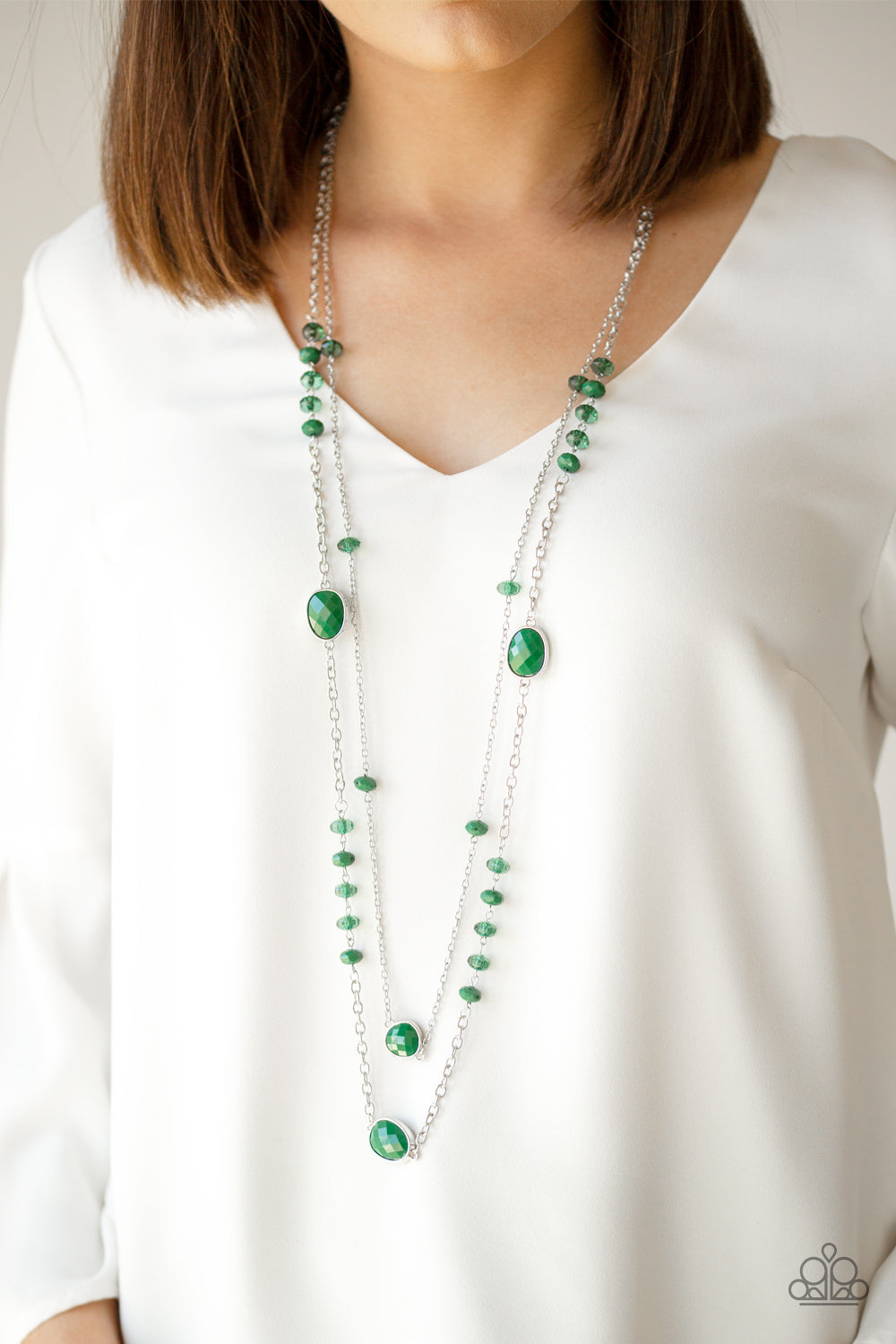 Paparazzi Dazzle The Crowd - Green Necklace