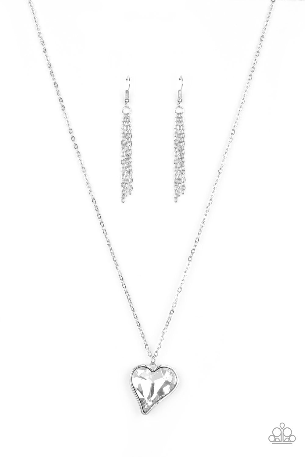 Paparazzi Heart Flutter - White Necklace