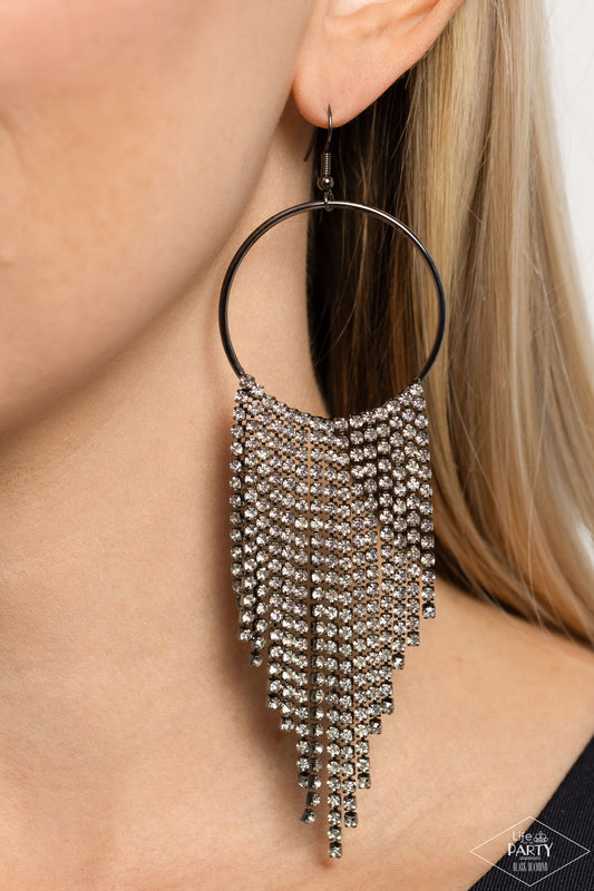 Paparazzi Streamlined Shimmer - Black Earrings