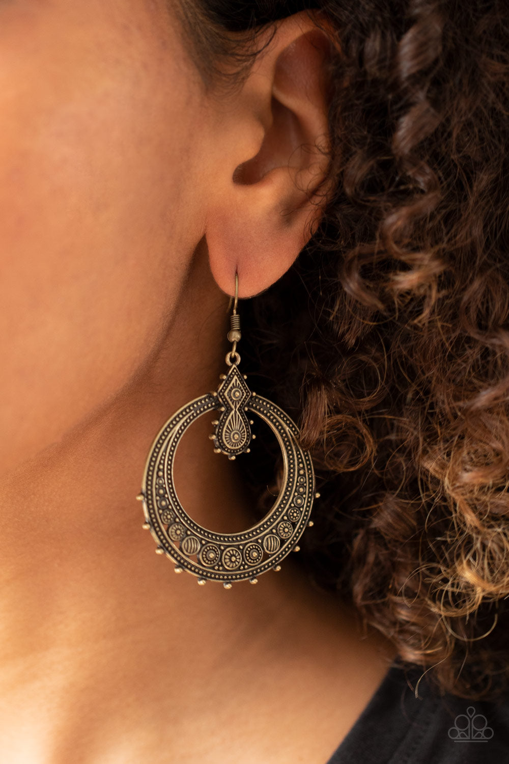 Paparazzi Solar Orbit - Brass Earring