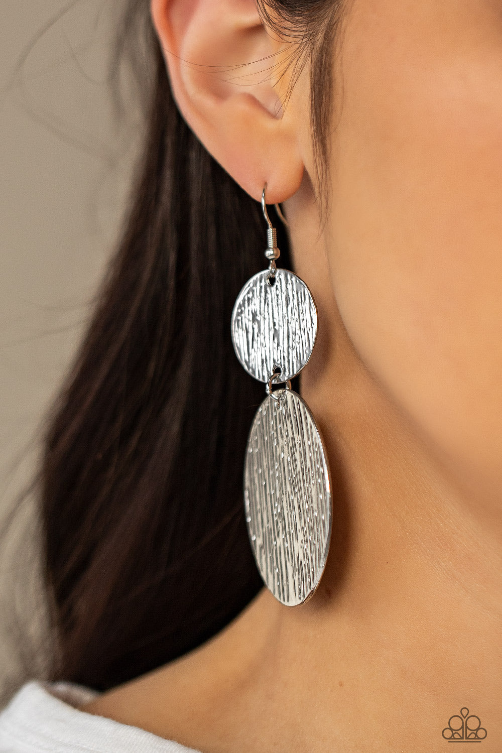 Paparazzi Status CYMBAL - Silver Earring