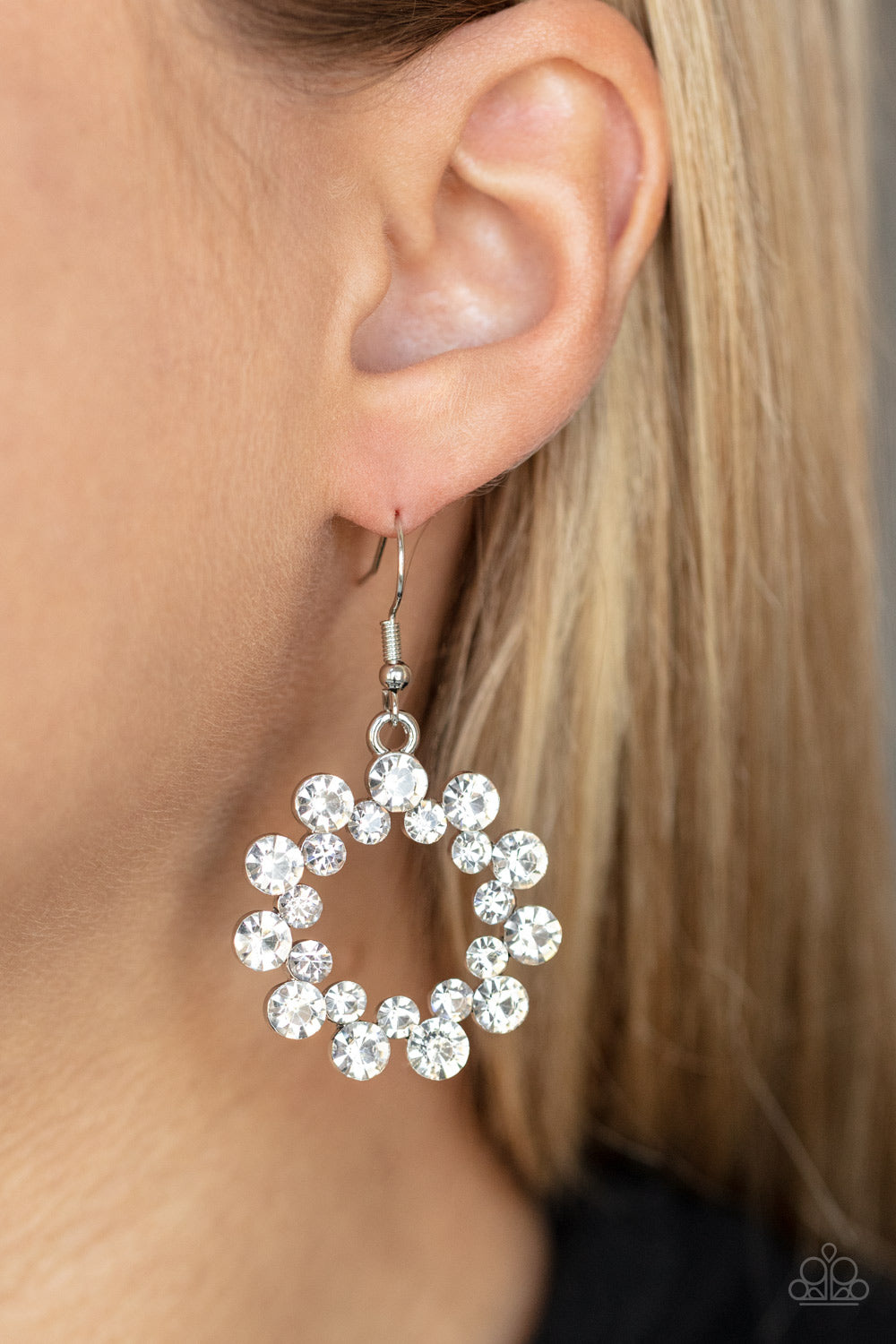 Paparazzi Champagne Bubbles - White Earring