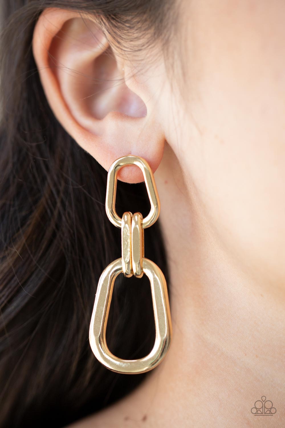 Paparazzi Harmonic Hardware - Gold Earring