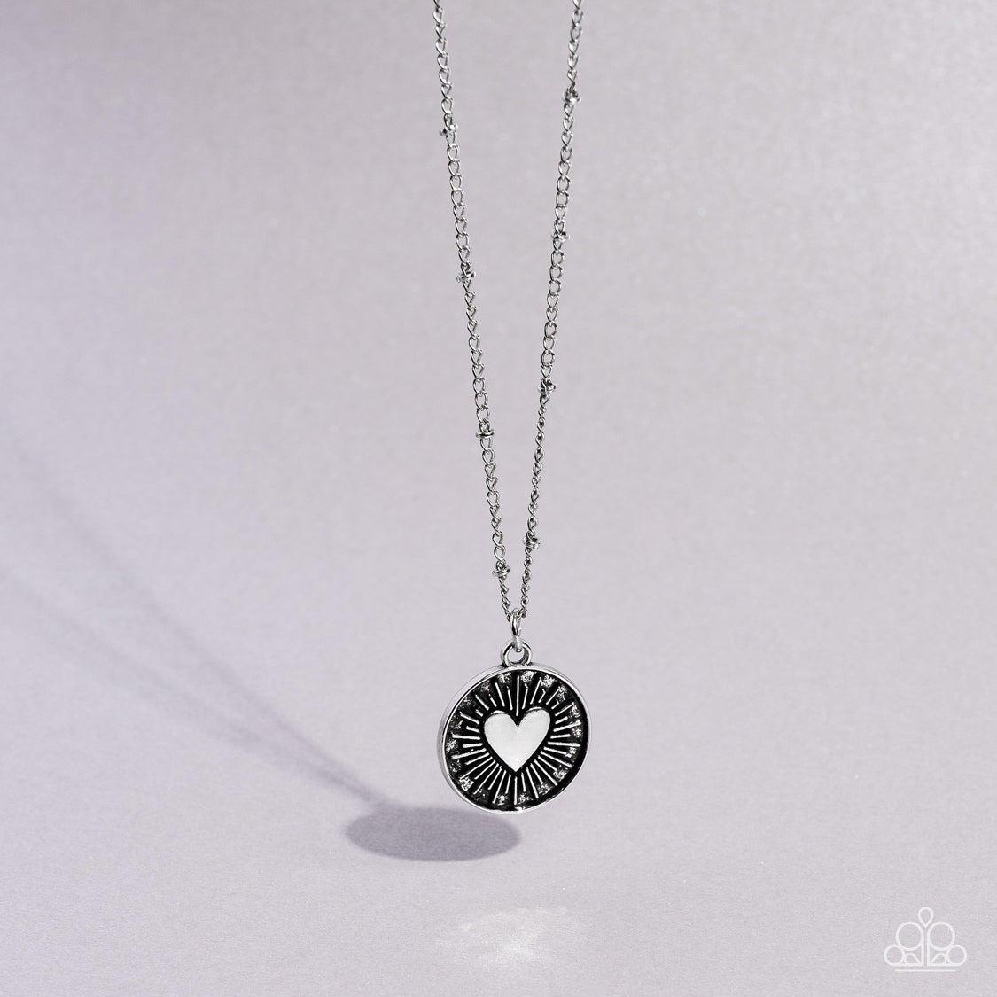 Paparazzi Lovestruck Shimmer - Silver Necklace