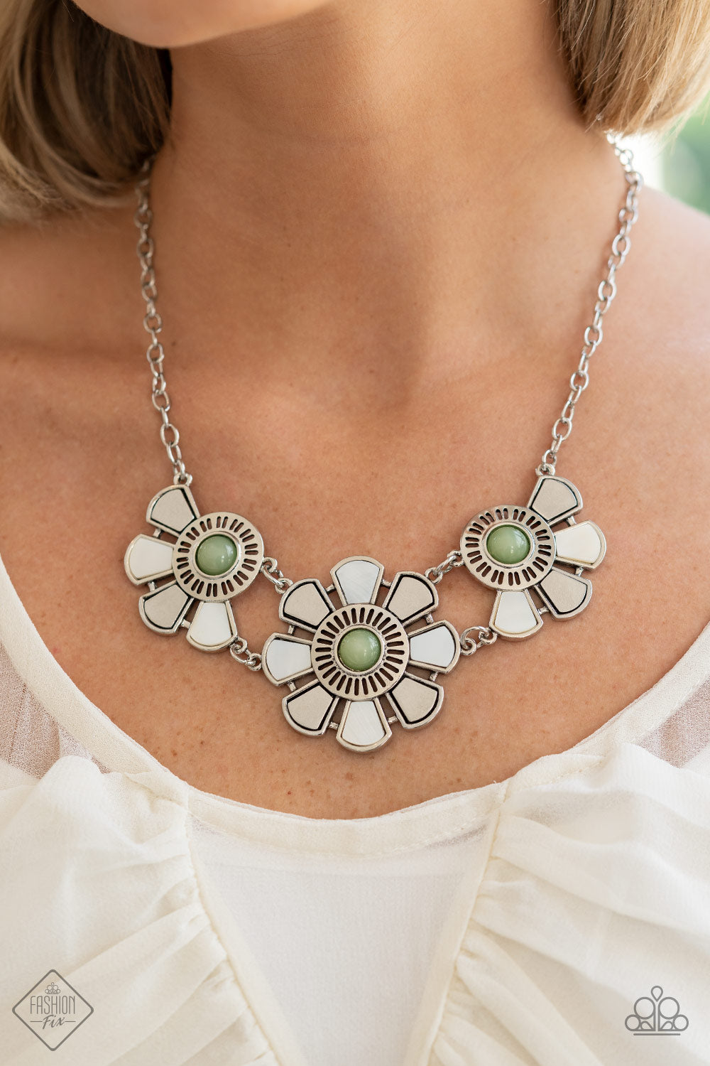 Paparazzi Aquatic Garden - Green Necklace