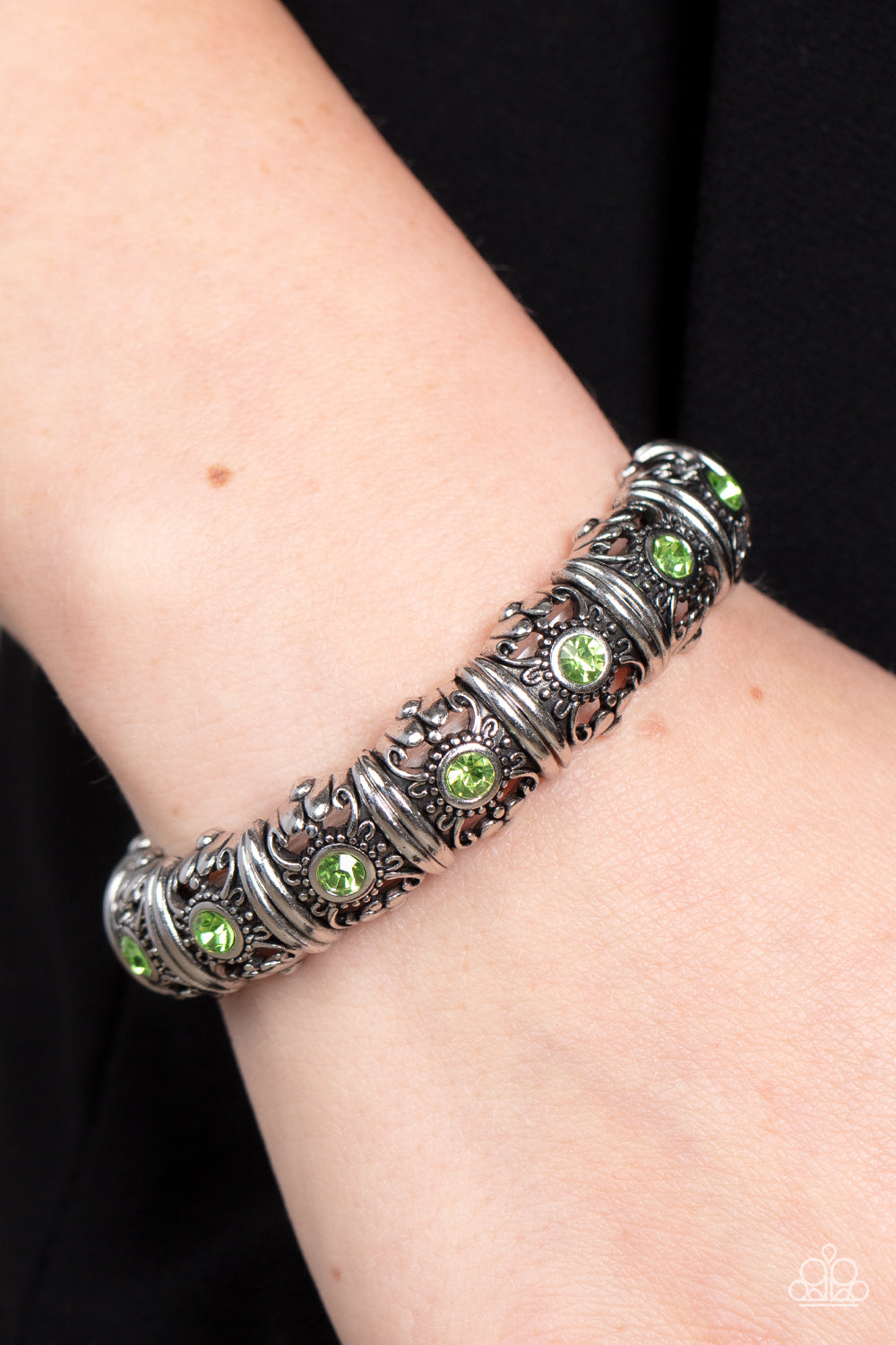 Paparazzi Ageless Glow - Green Bracelet