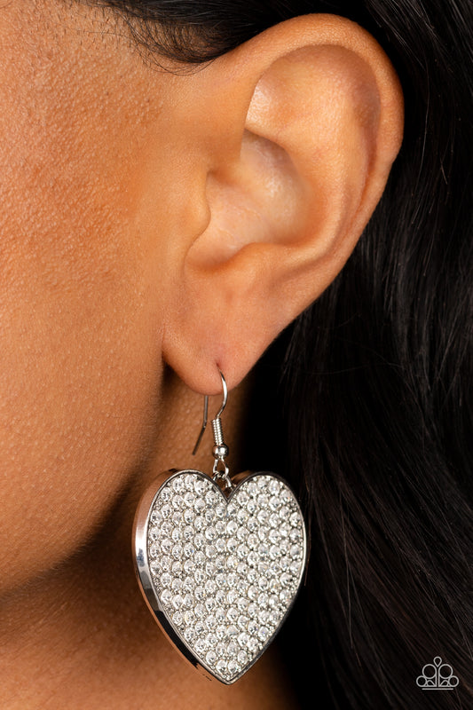 Paparazzi Romantic Reign - White Earrings