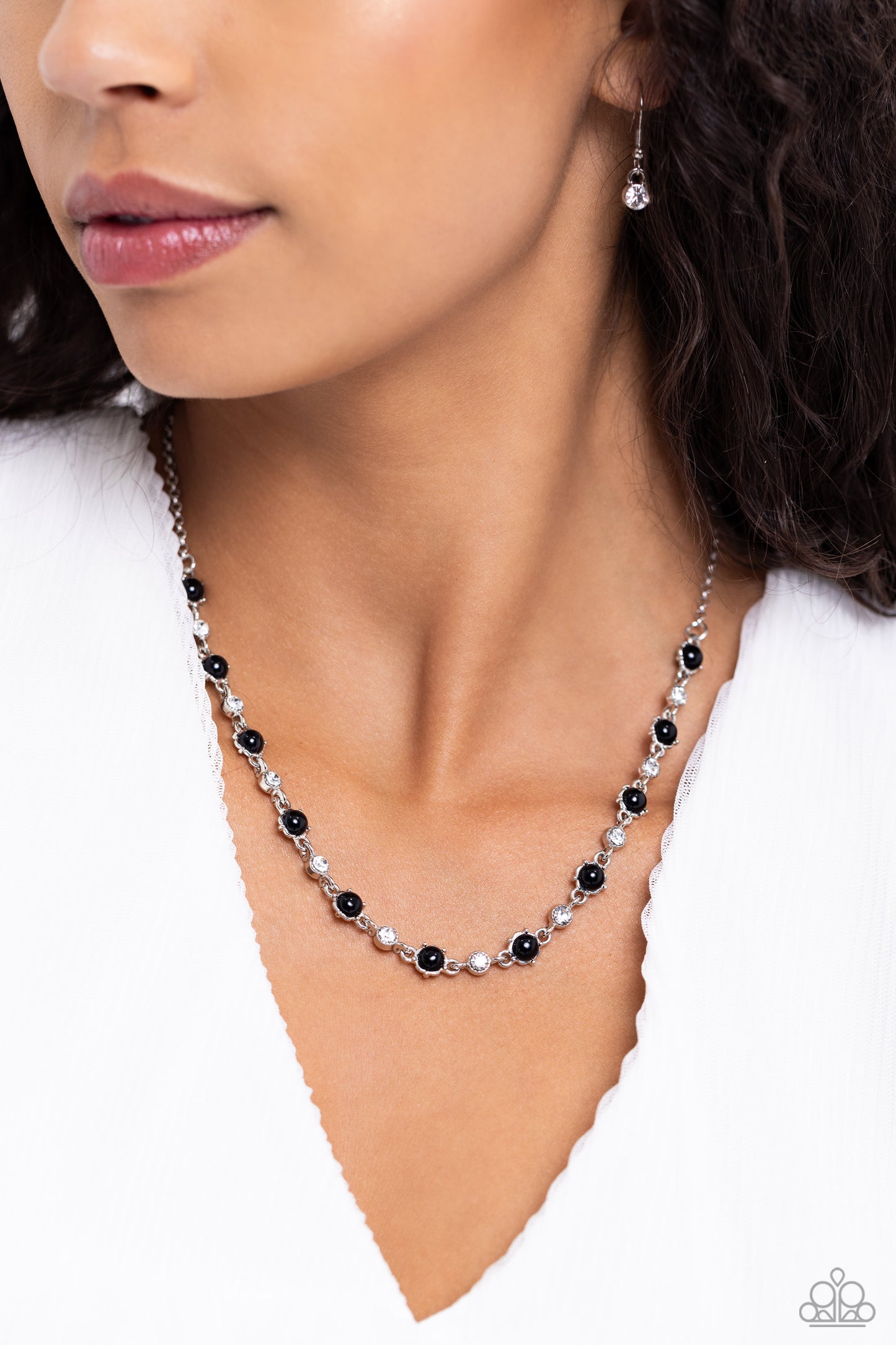 Paparazzi Pronged Passion - Black Necklace