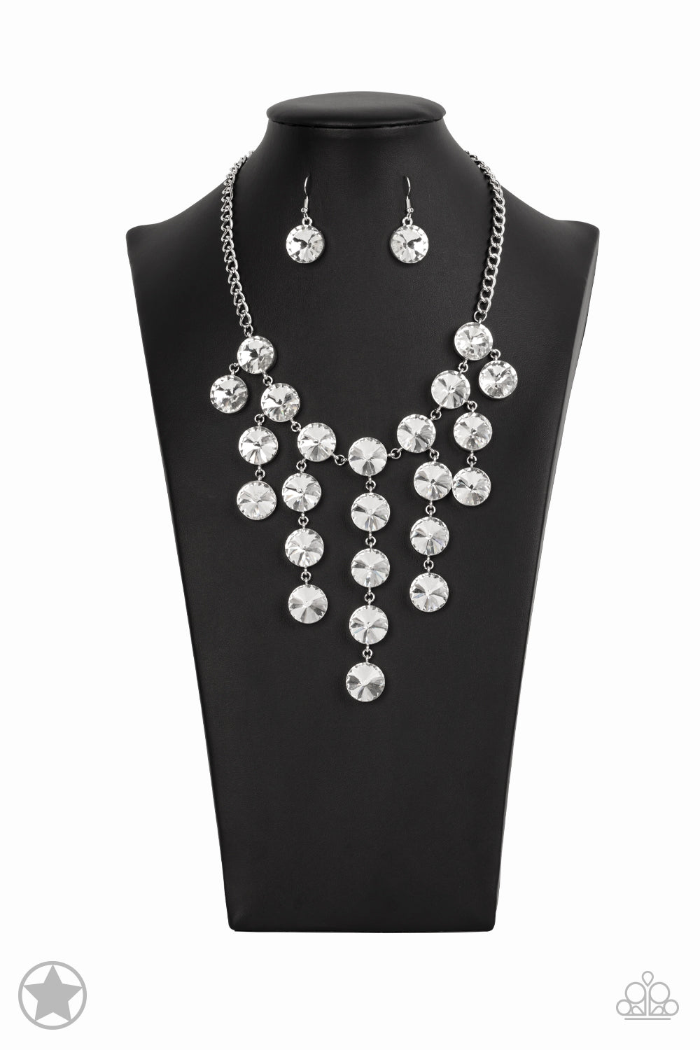 Paparazzi Spotlight Stunner Silver Necklace